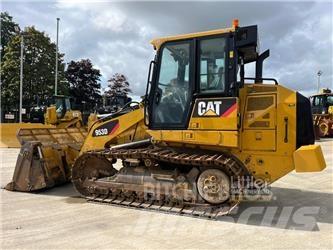 CAT 953D Beltelastere