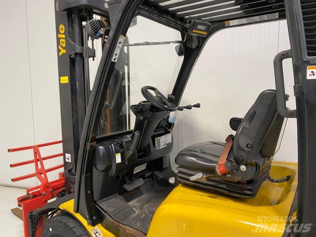 Yale GDP35VX Diesel Trucker