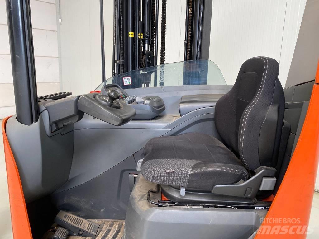 BT RRE140E Skyvemasttruck