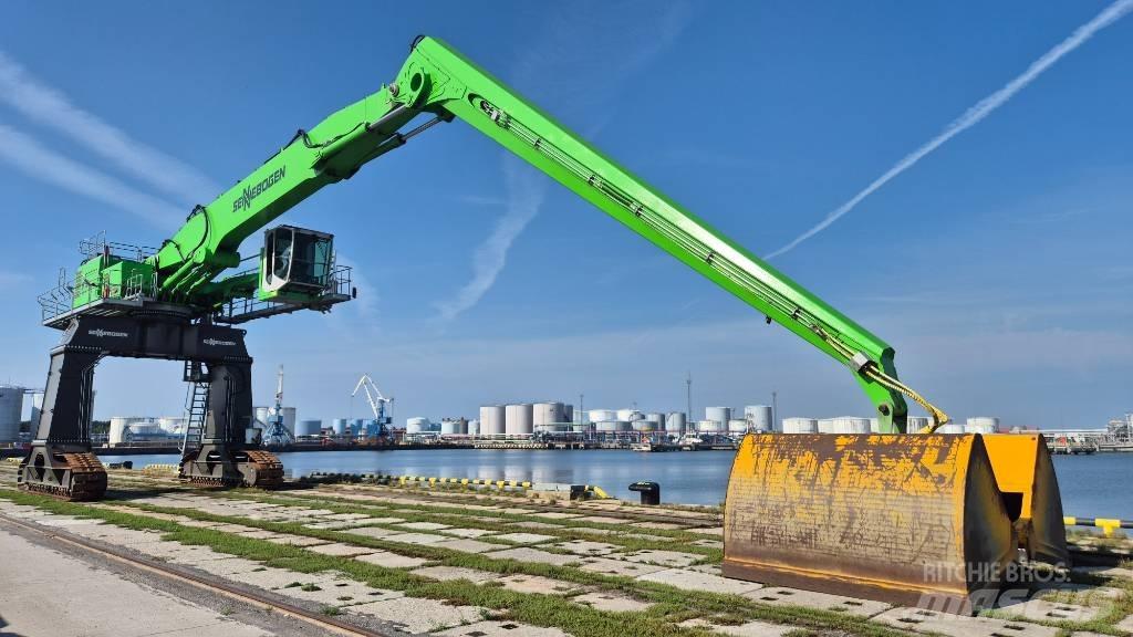 Sennebogen 875 Gravemaskiner for avfallshåndtering