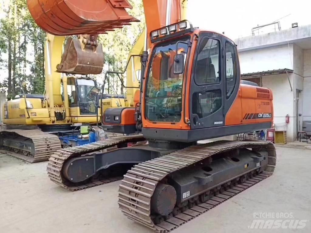 Doosan DX 225 LC Beltegraver