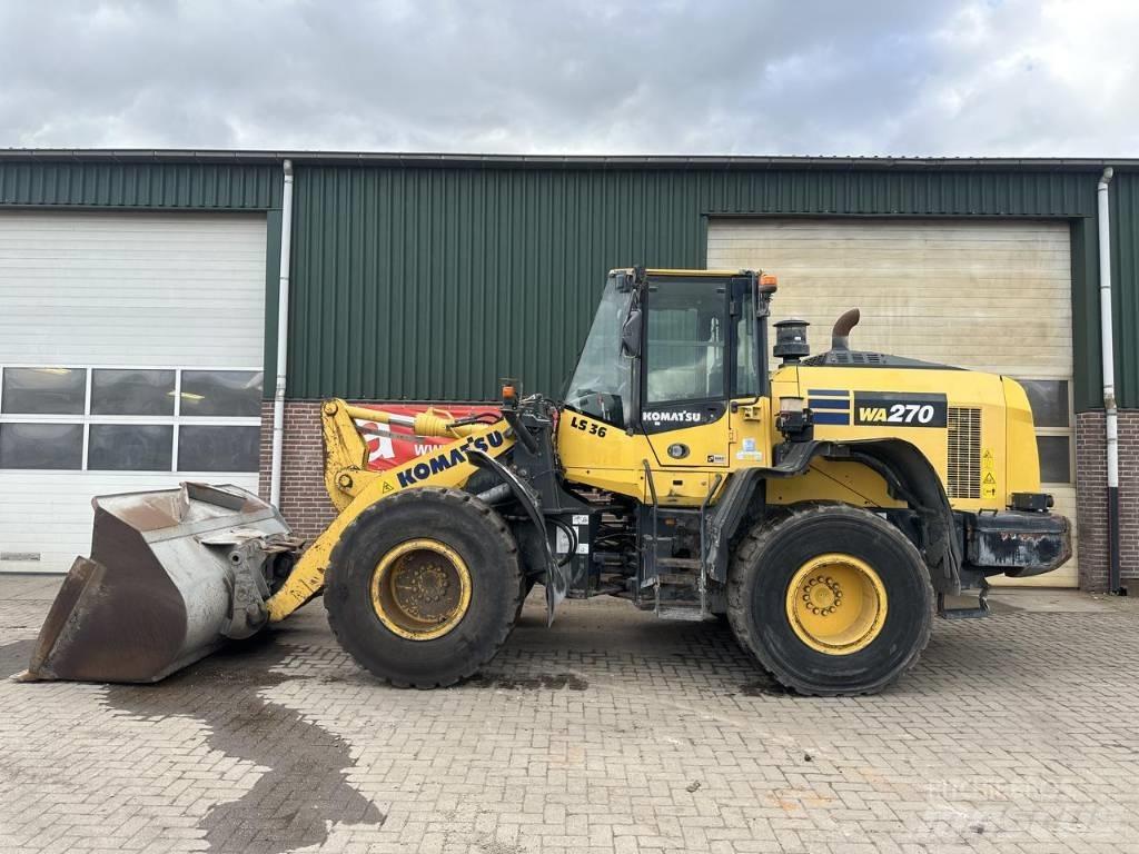 Komatsu WA270 8 Hjullastere