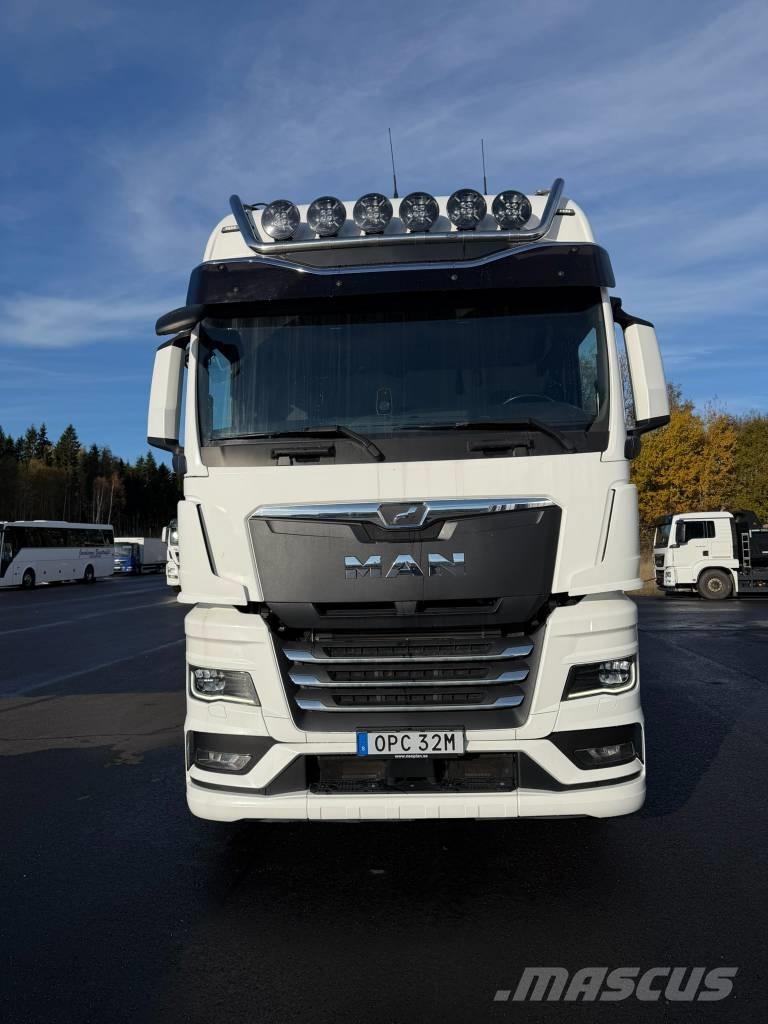 MAN 26.510 6X2-4 Skapbiler