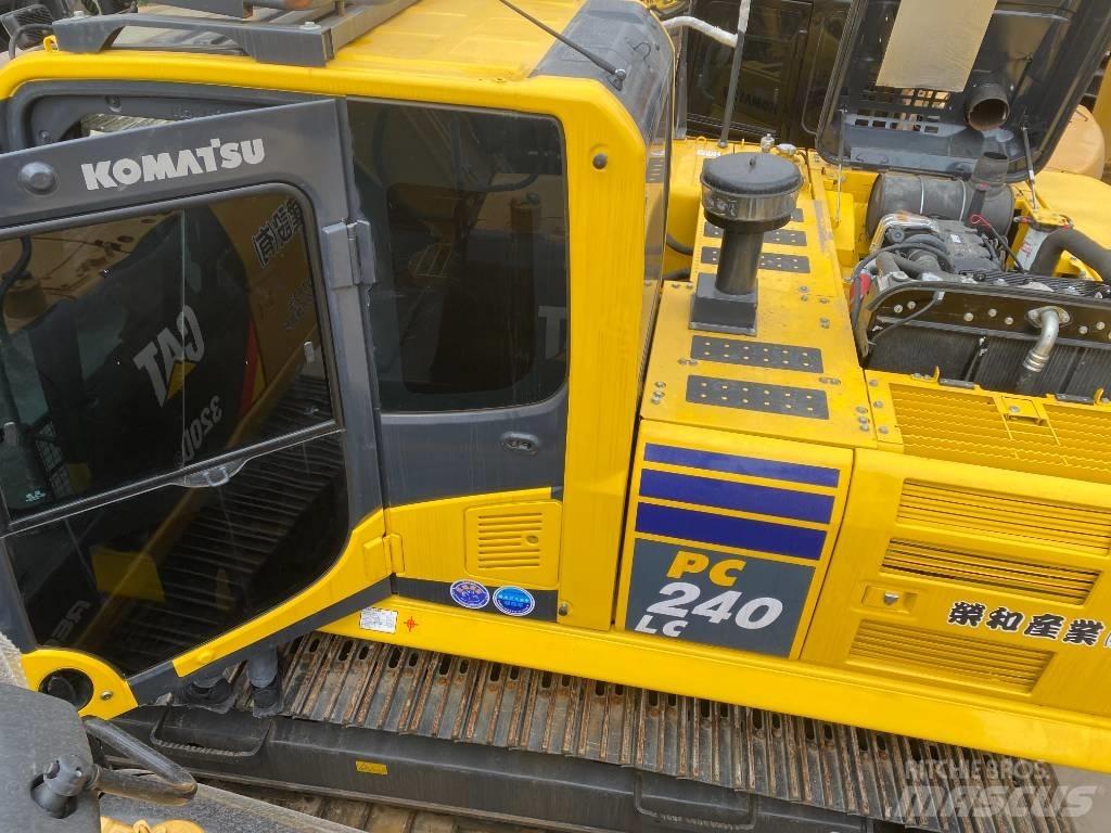Komatsu PC 240 Beltegraver