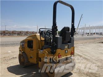 CAT CB 24 B Tandem Valser