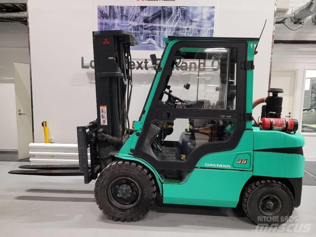 Mitsubishi FD35NTD Diesel Trucker