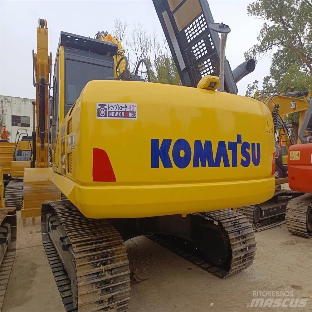 Komatsu PC 220 Beltegraver