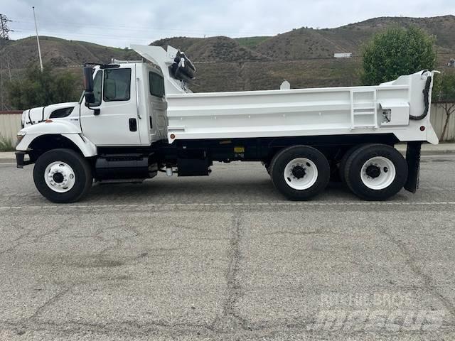 International 7400 Tippbil