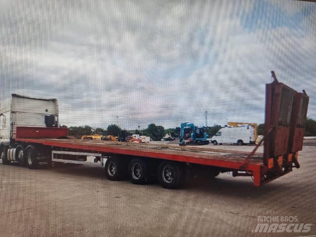 Montracon 3 Axles Brønnhenger semi