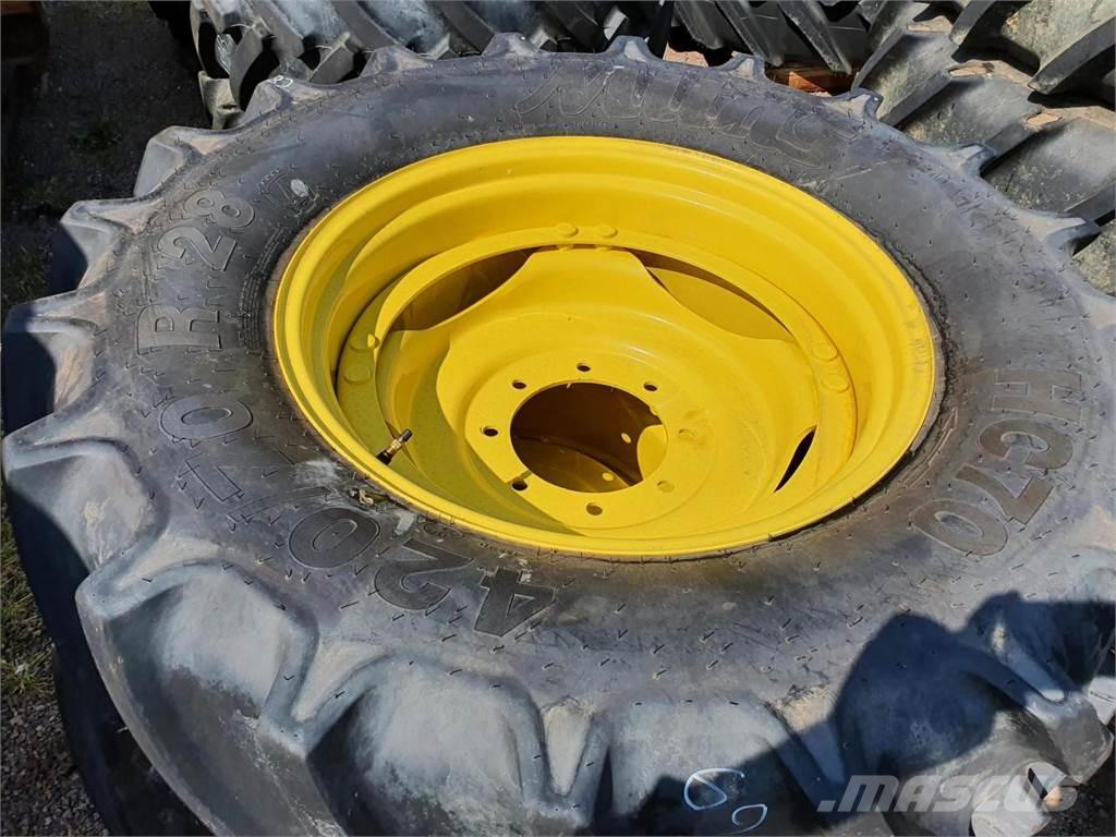 Mitas 420/70R28 x2 Dekk, hjul og felger