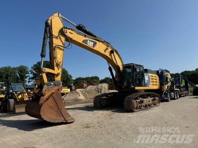 CAT 352 F Beltegraver