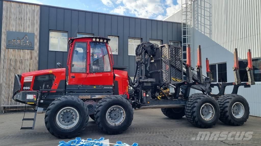 Komatsu 895 Lassbærere