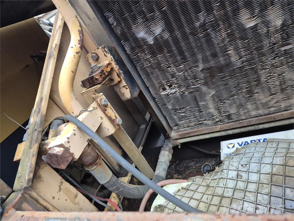 Komatsu PC180LC-3 Beltegraver