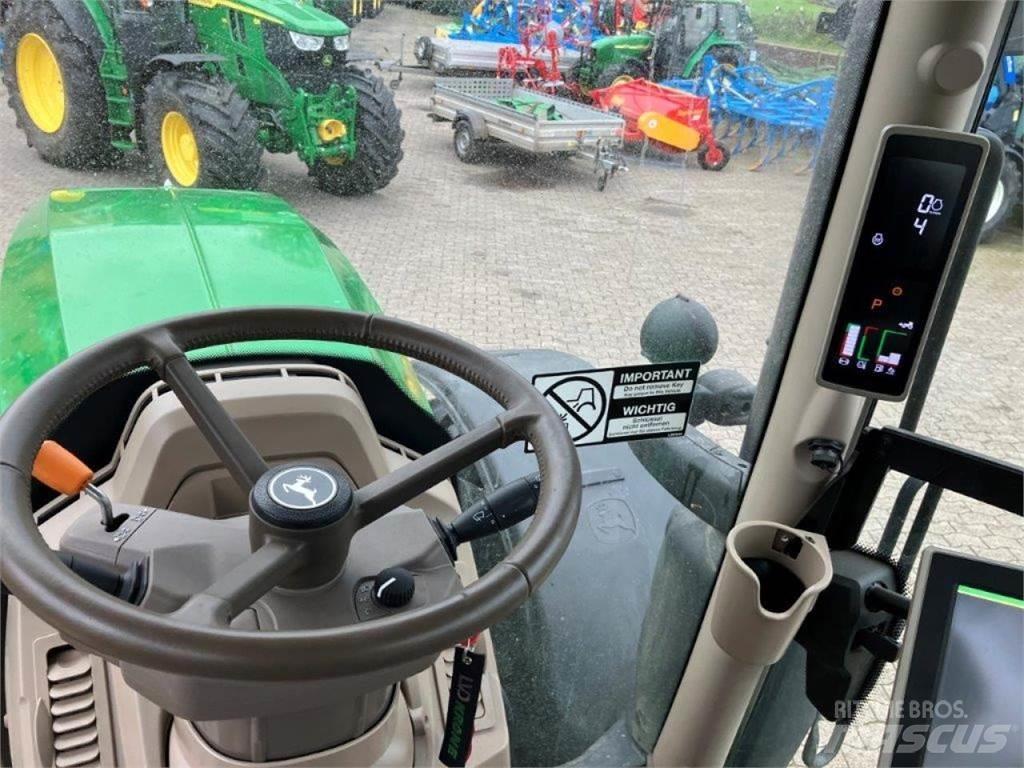 John Deere 6R 215 Traktorer