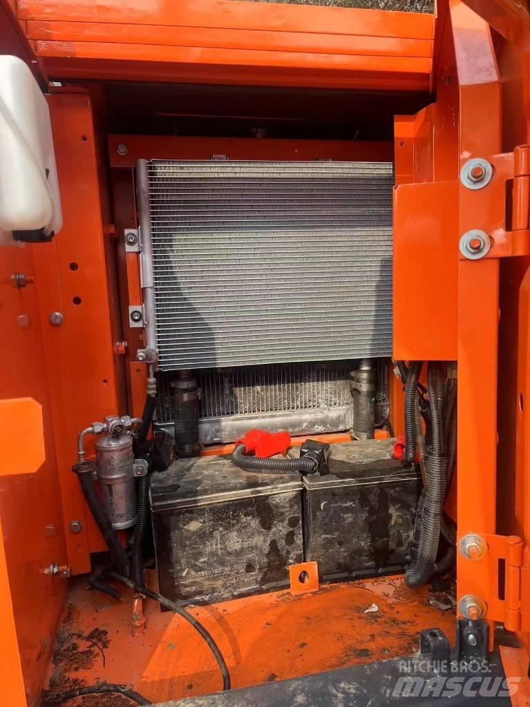 Hitachi ZX70 Beltegraver