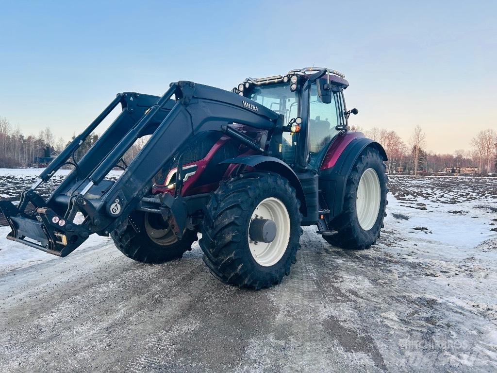 Valtra T 215 Active Traktorer