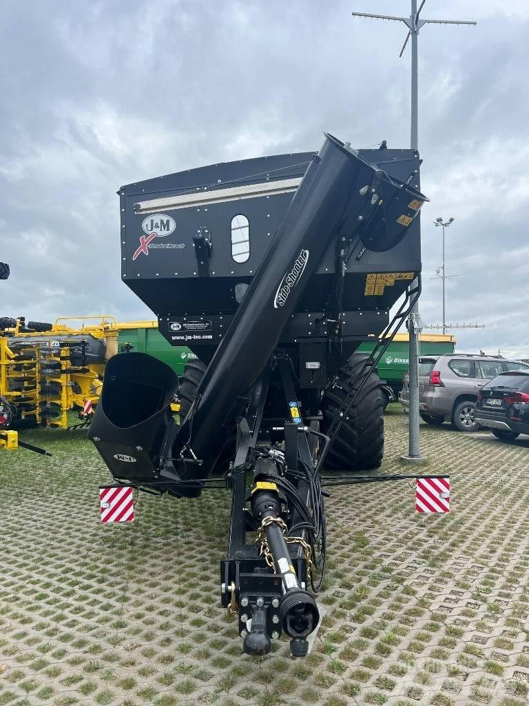 J&M X2431 Brønnhenger semi