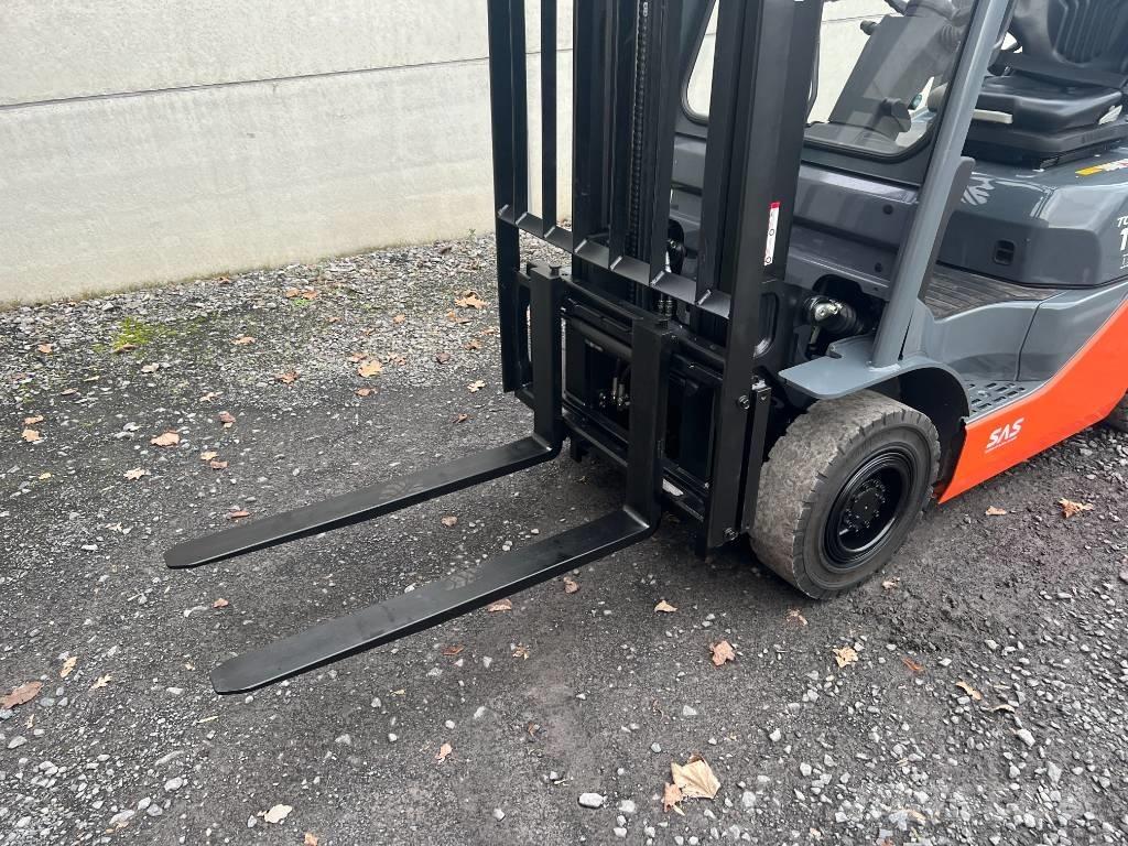 Toyota 02-8FGF15 Propan trucker