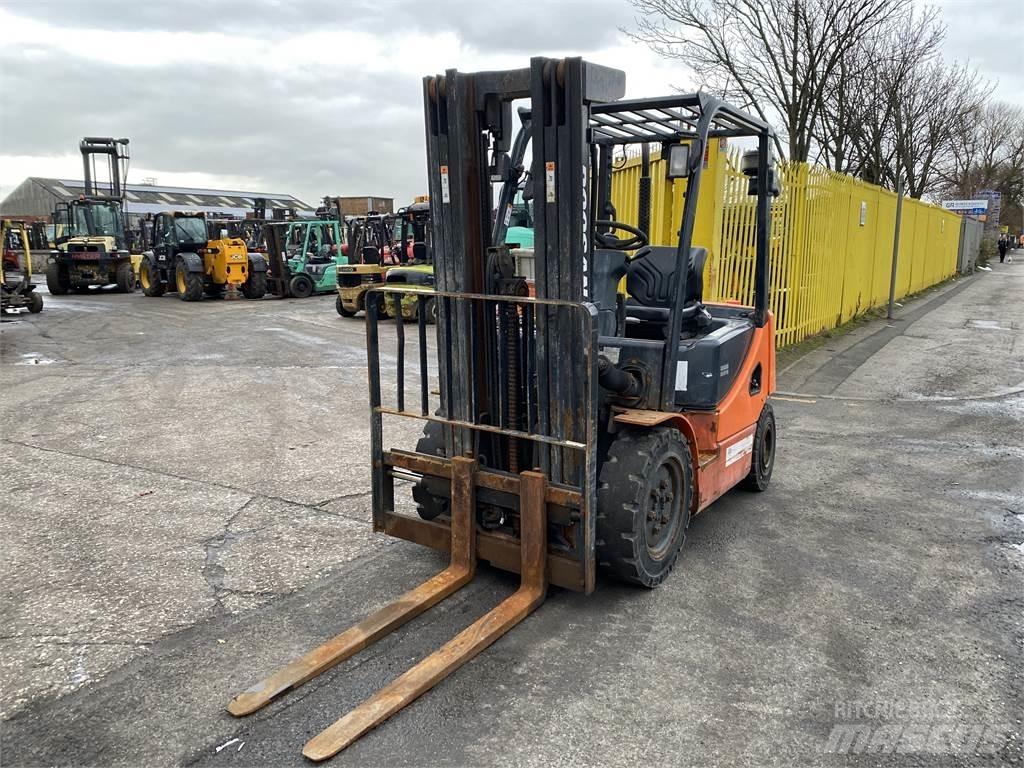 Doosan D25S-5 Diesel Trucker
