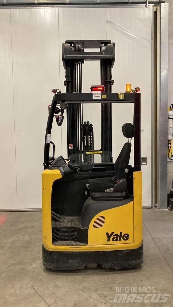 Yale MR20H Skyvemasttruck