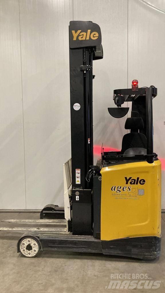 Yale MR20H Skyvemasttruck