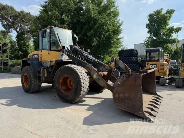 Komatsu WA 200 Hjullastere