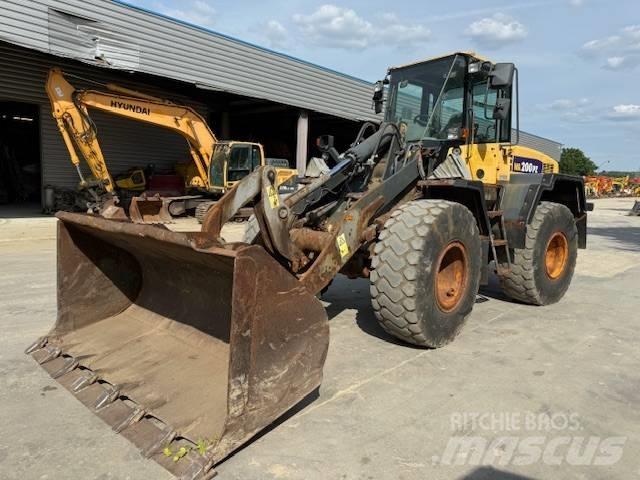 Komatsu WA 200 Hjullastere