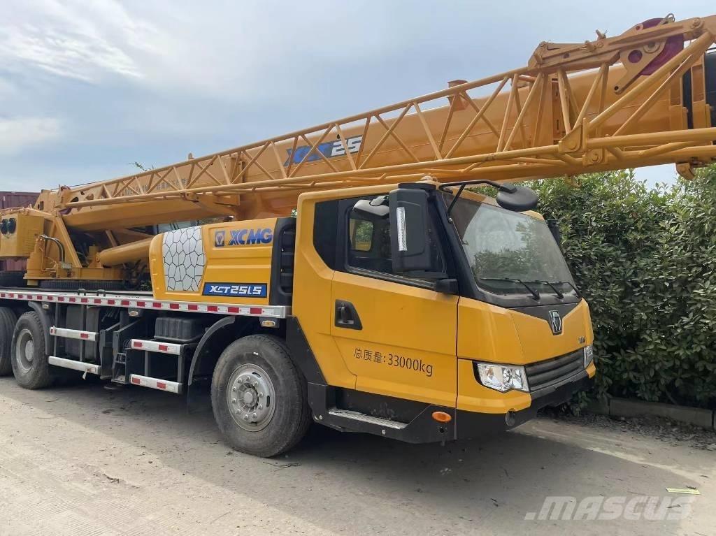XCMG QY25 Allterreng kraner