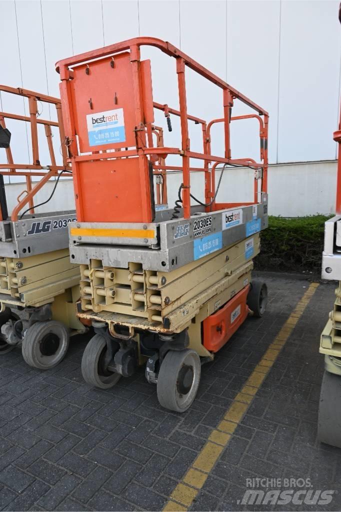 JLG 2030 ES Sakselifter