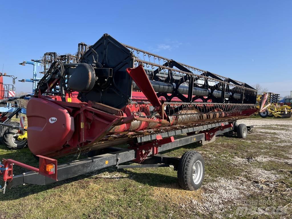 Case IH AF8240 Skurtreskere
