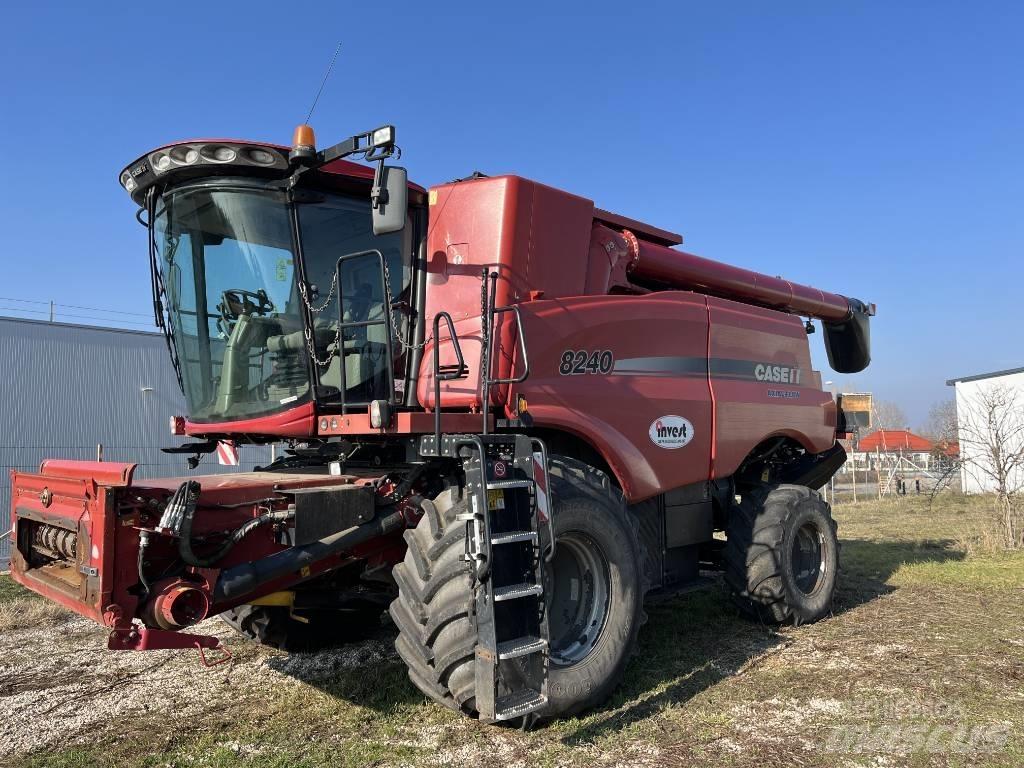 Case IH AF8240 Skurtreskere