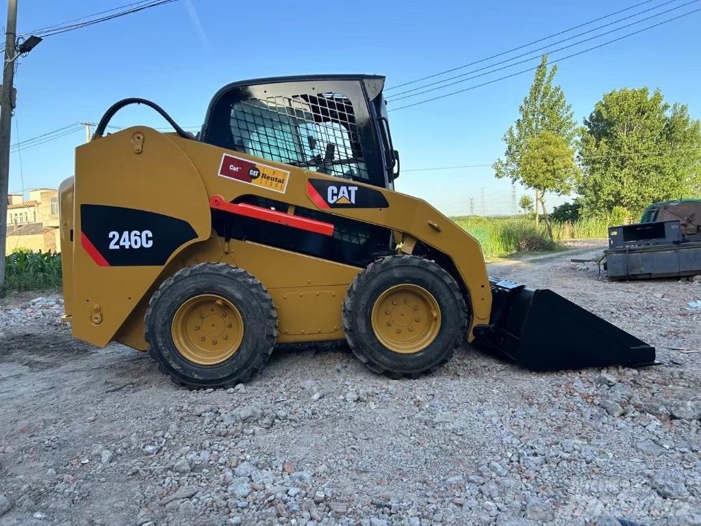 CAT 246 C Kompaktlastere