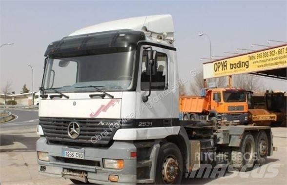 Mercedes-Benz 2531 Containerbil