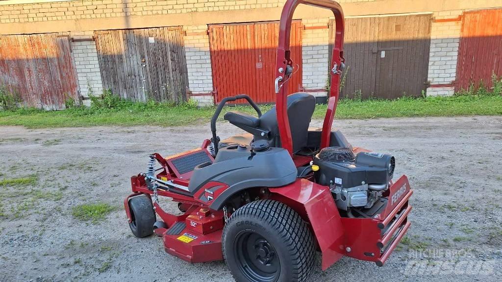 Ferris ISX 800 Spakstyrte gressklippere