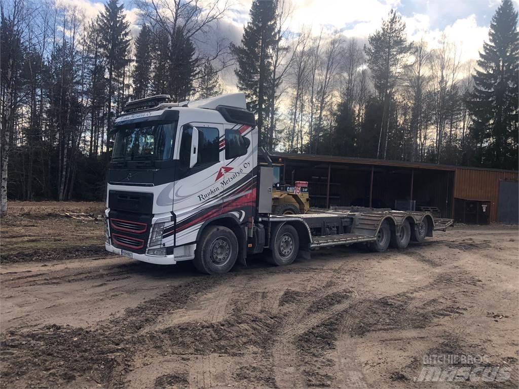 Volvo FH13 Spesialbiler for transport av skogsmaskiner