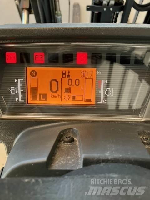 Mitsubishi FD25N3 Diesel Trucker