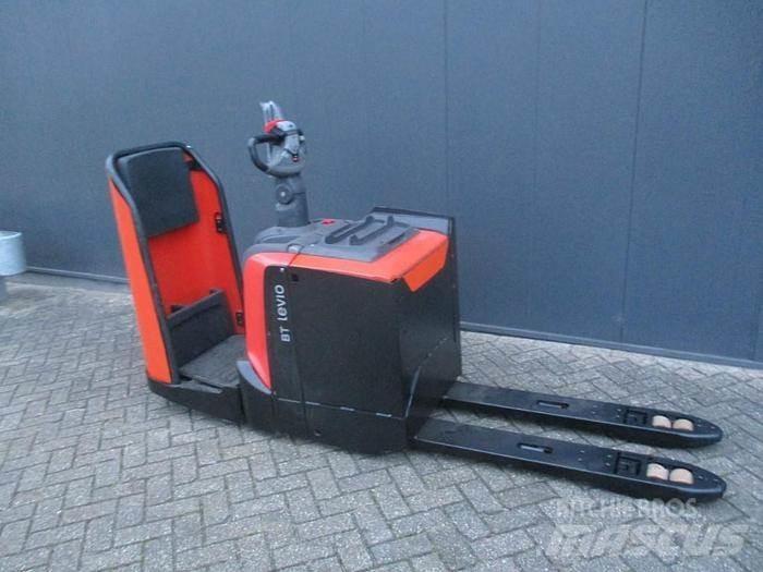 Toyota LPE 250 Lavtløftende truck med platform