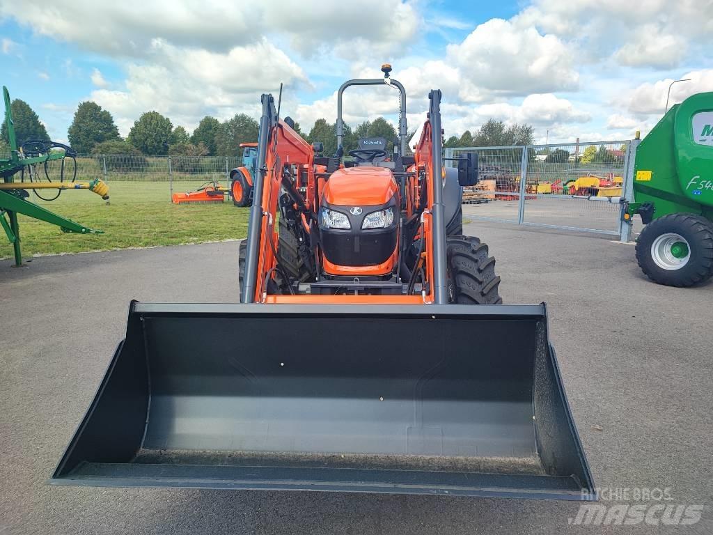 Kubota M4063 ROPS Traktorer
