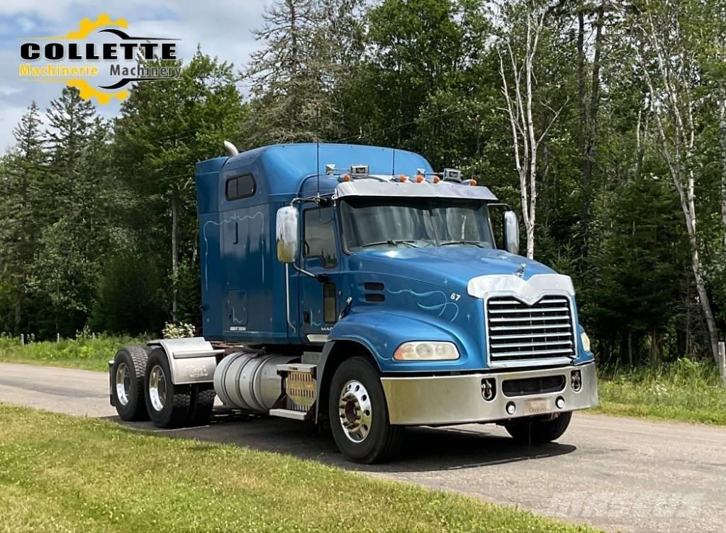 Mack CXU 613 Trekkvogner