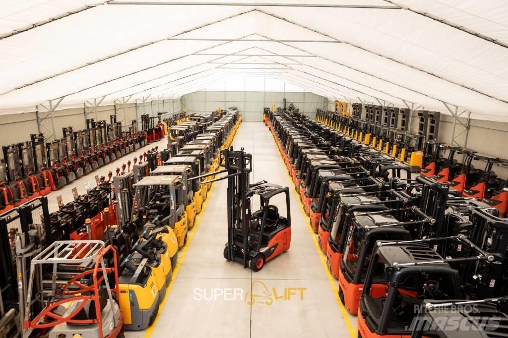 Linde R14-01 Skyvemasttruck