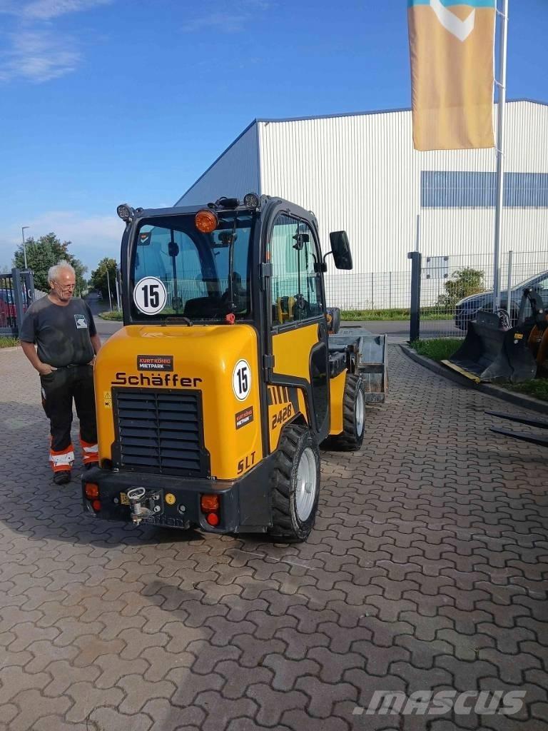 Schäffer 2428 SLT Kompaktlastere
