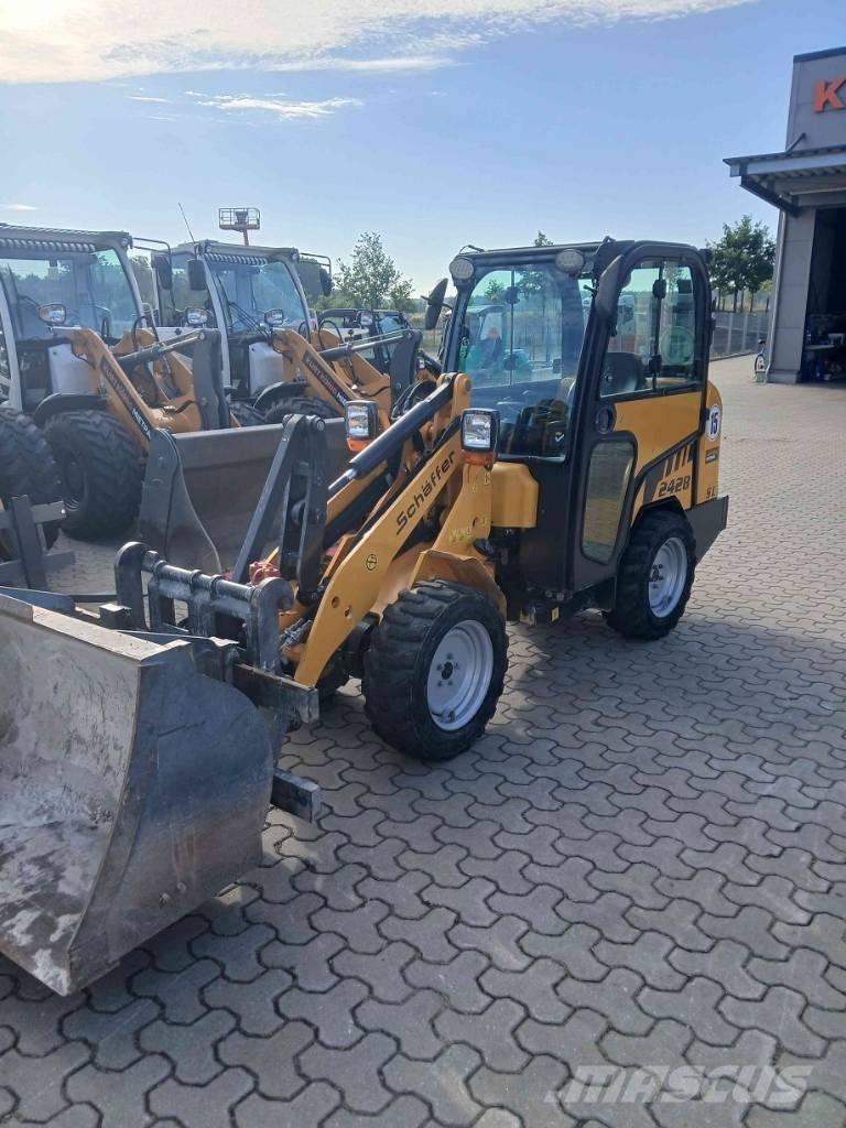Schäffer 2428 SLT Kompaktlastere