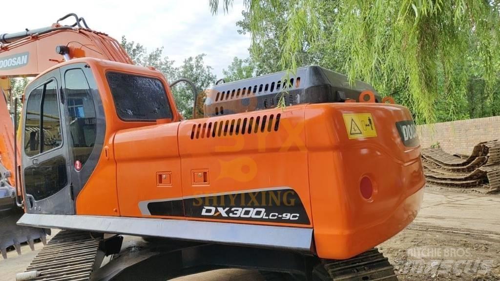 Doosan DX300LC-9C Beltegraver