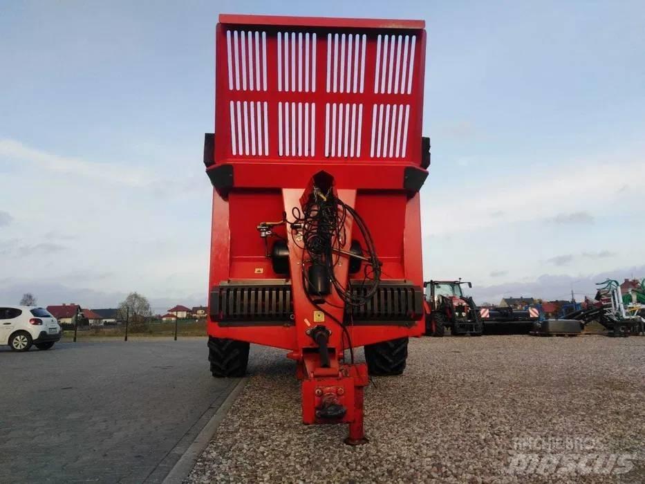 DAF Magnum 10 Gjødselspreder