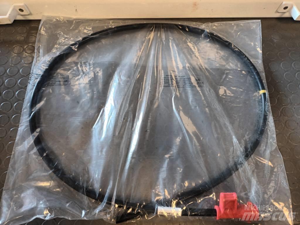 Volvo PIPE 21872077 Transport - Annet