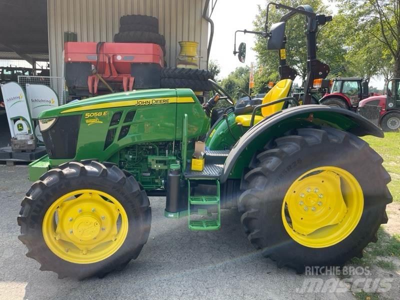 John Deere 5058E Traktorer