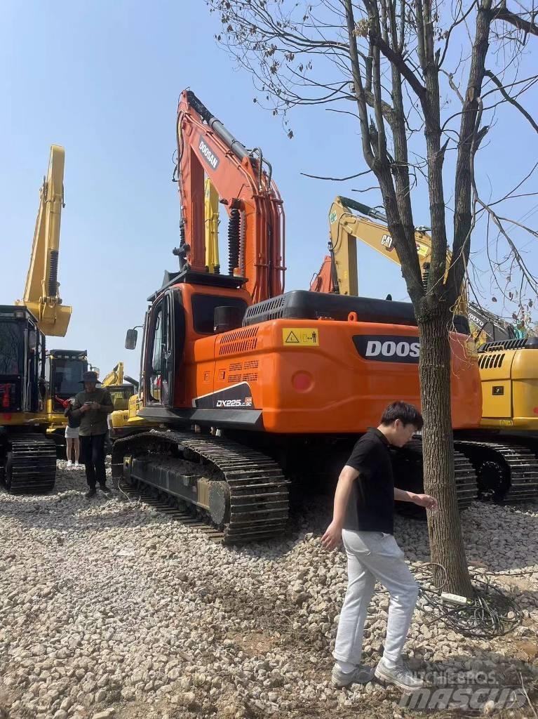Doosan DX 225LC-9C Beltegraver