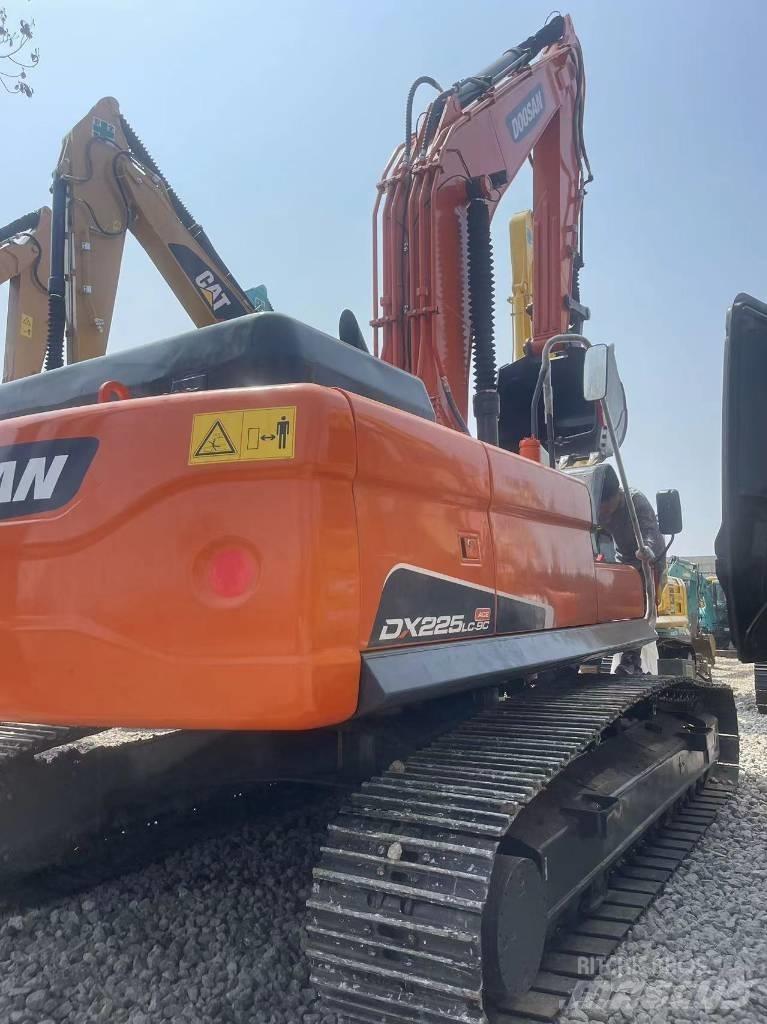 Doosan DX 225LC-9C Beltegraver
