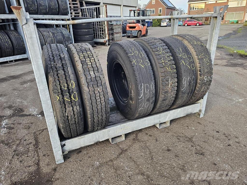  Several 1100 X 20 Containerhengere