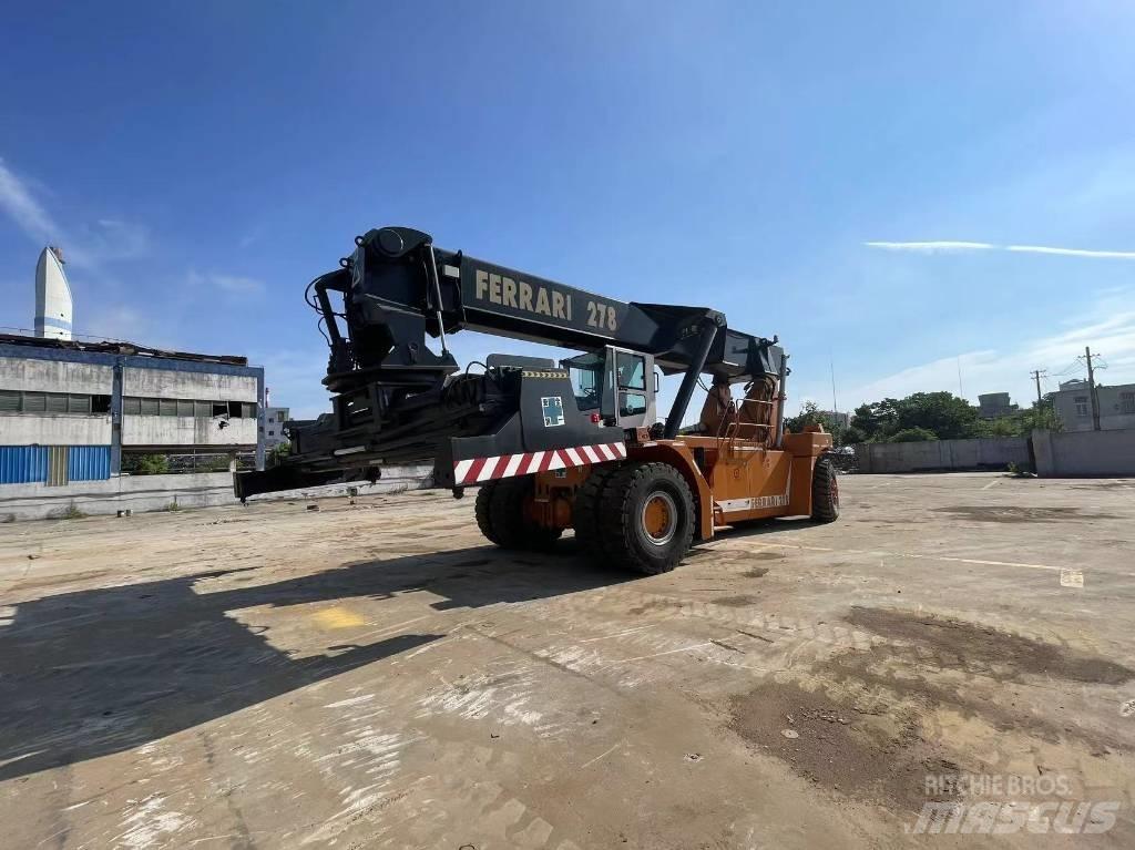 CVS Ferrari F 278.6 Reachstackere